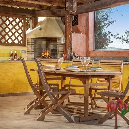 Vakantiehuis La Casa Di Eolo Rivolta Al Tramonto Porto Pozzo